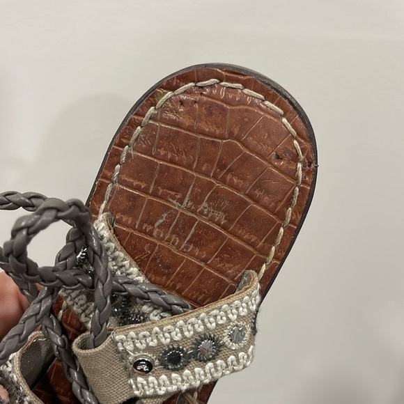 Sam Edelman Gretchen Gladiator Sandal Boho Tassels Embellished Wrap Around Ankle - Picture 11 of 11